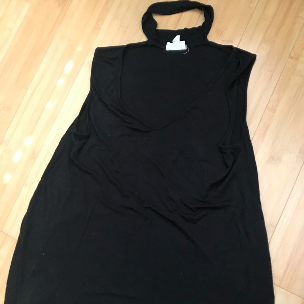 black tank with choker/collar